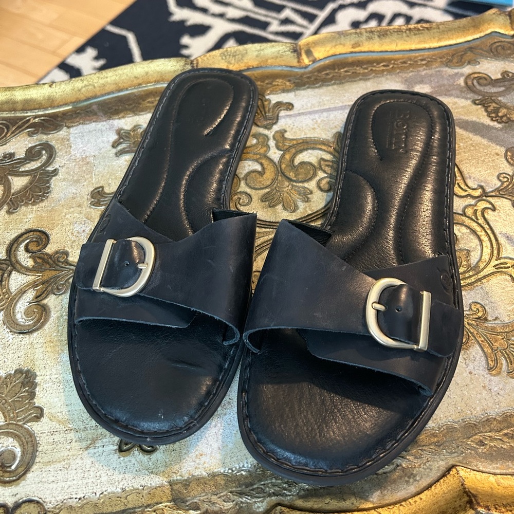 Born leather slides with gold buckle size 10